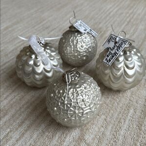 Set of 4 Vintage Mercury Glass Kugel Ornaments Silver Gray Approx 4” each